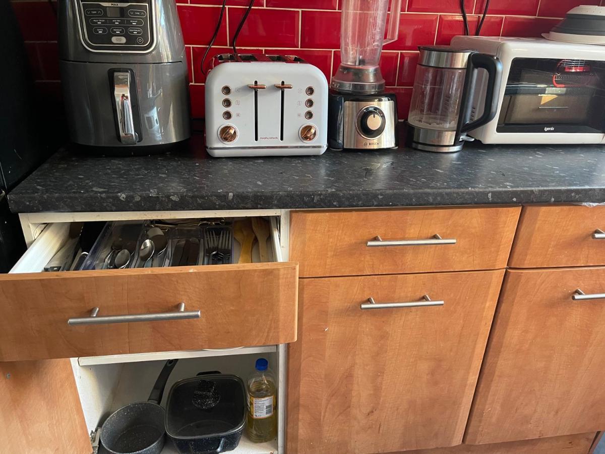 Room With Shared Kitchen London Exterior photo