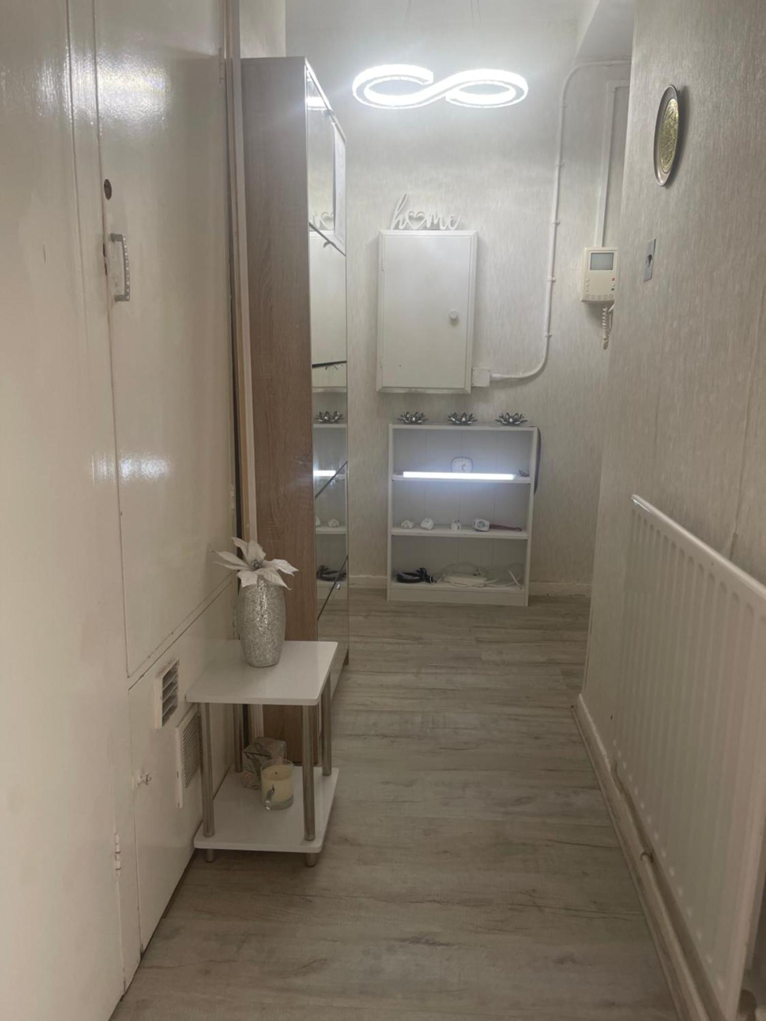 Room With Shared Kitchen London Exterior photo